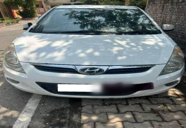 https://images10.gaadi.com/usedcar_image/4479011/original/57527b4e-8d37-4cca-bfd4-018946c6c543.?imwidth=6402