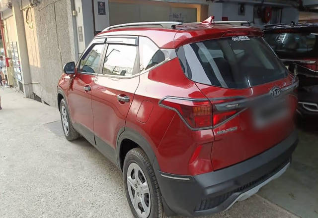 https://images10.gaadi.com/usedcar_image/4479111/original/b7fac3ff-29ce-4b60-abef-d9f5d6484e7f.?imwidth=6400