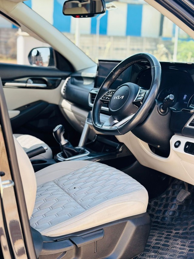 Second-hand 2023 Kia Seltos HTX for sale in Sabarkantha-15