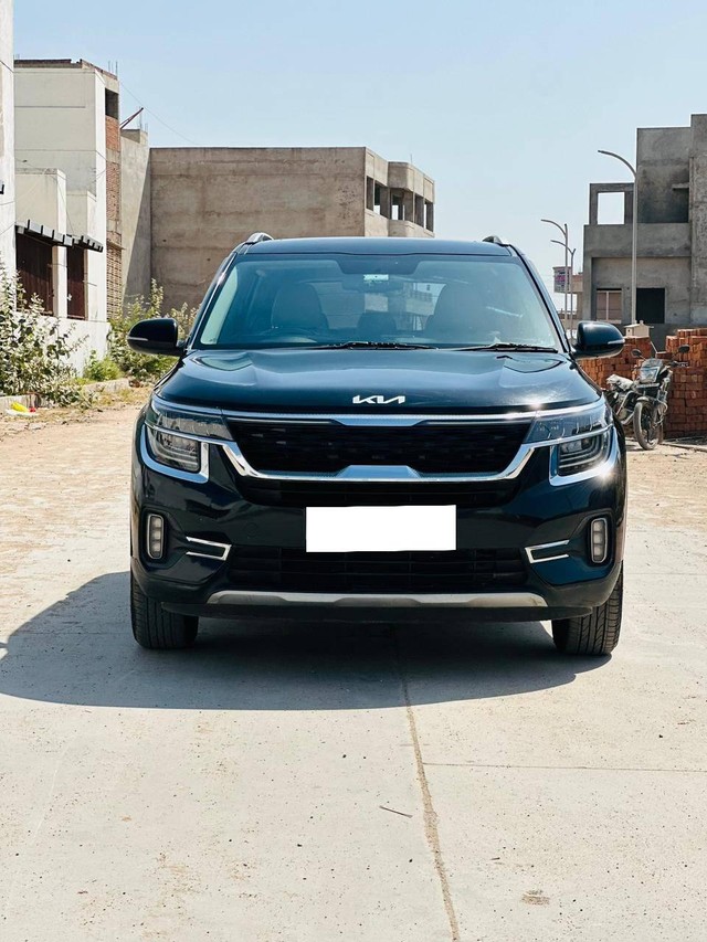 Second-hand 2023 Kia Seltos HTX for sale in Sabarkantha-4