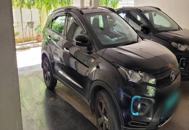 https://images10.gaadi.com/usedcar_image/4479379/original/230714de-1594-4a8c-9d8c-80f73b34abc8.?imwidth=6402