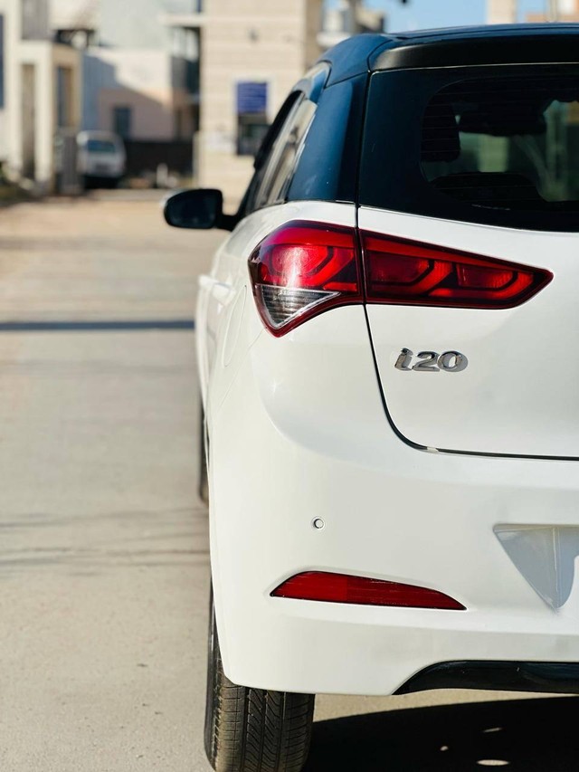 Hyundai i20 Sportz Option 1.2 Second-hand 2015 Hyundai i20 Sportz Option 1.2 for sale in Sabarkantha-19