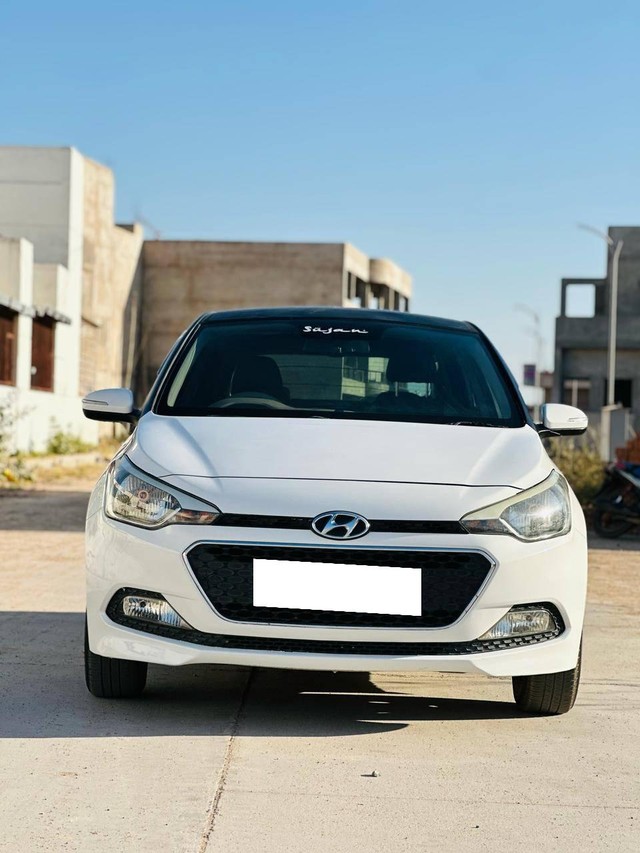 Hyundai i20 Sportz Option 1.2 Second-hand 2015 Hyundai i20 Sportz Option 1.2 for sale in Sabarkantha-16