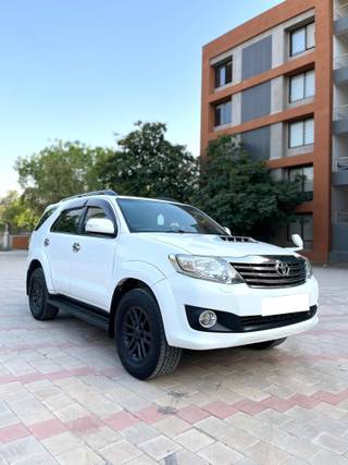Toyota Fortuner 2011-2016 Toyota Fortuner 4x2 Manual