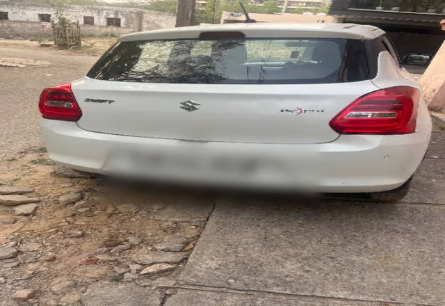 https://images10.gaadi.com/usedcar_image/4479830/original/b2132cb6-1f9d-4135-9b75-c9692ec2886f.?imwidth=6401