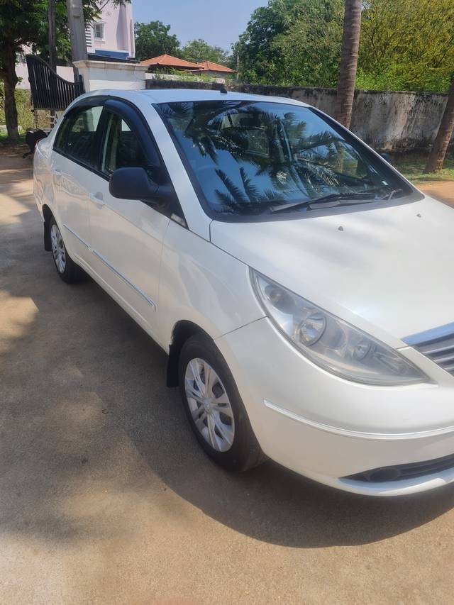 https://images10.gaadi.com/usedcar_image/4480178/original/1f1416c7c26da416ce48d696a20eaeee.jpg?imwidth=6400