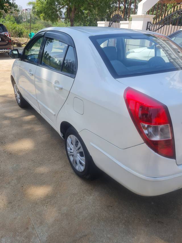 https://images10.gaadi.com/usedcar_image/4480178/original/b42d01df75d56942b66e16eb7439687f.jpg?imwidth=6402