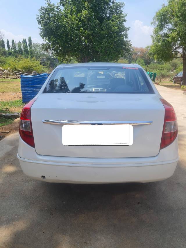 https://images10.gaadi.com/usedcar_image/4480178/original/processed_2b6638b3dcdfeb38a7d25ae39801f661.jpg?imwidth=6401