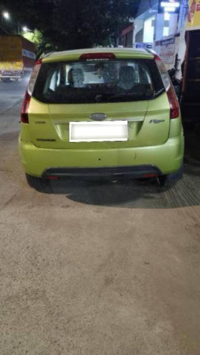 https://images10.gaadi.com/usedcar_image/4480289/original/processed_processed_3b16ad84-678d-4690-b3c6-63075ec8edc2.jpg?imwidth=6401