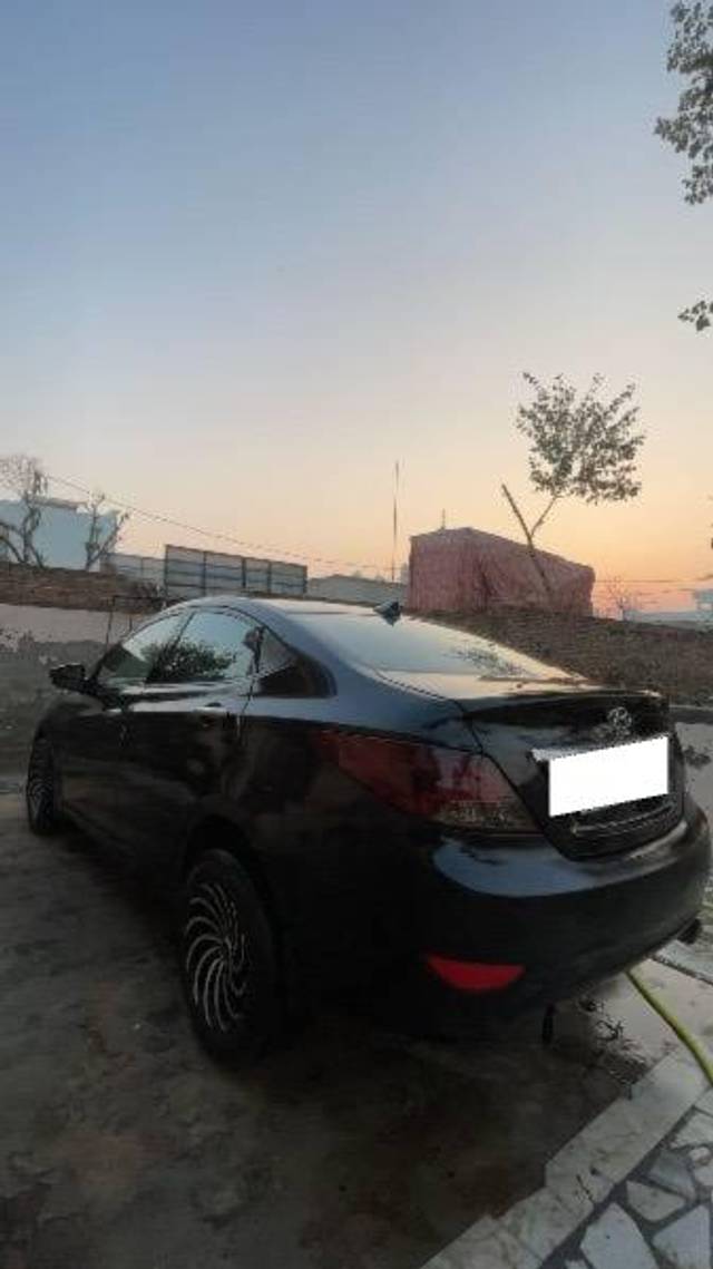 https://images10.gaadi.com/usedcar_image/4480384/original/processed_6cec33b2-7ac2-49d8-aea4-cd9078c35b33.jpeg?imwidth=6402