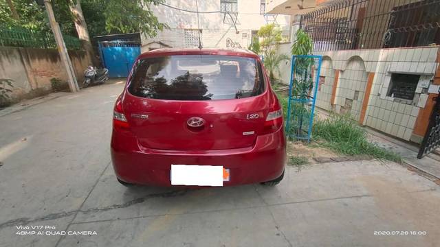 https://images10.gaadi.com/usedcar_image/4480441/original/processed_226ff30b-7145-48ba-8753-295b0da7f08b.jpg?imwidth=6400