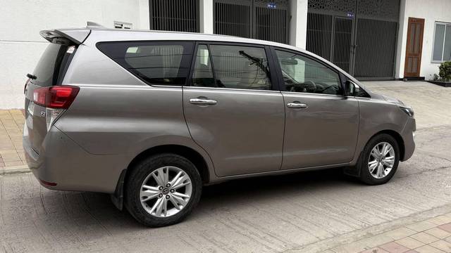 https://images10.gaadi.com/usedcar_image/4480461/original/processed_fccd9b530c63c857c80bdad4ca2d37b1.jpeg?imwidth=6400