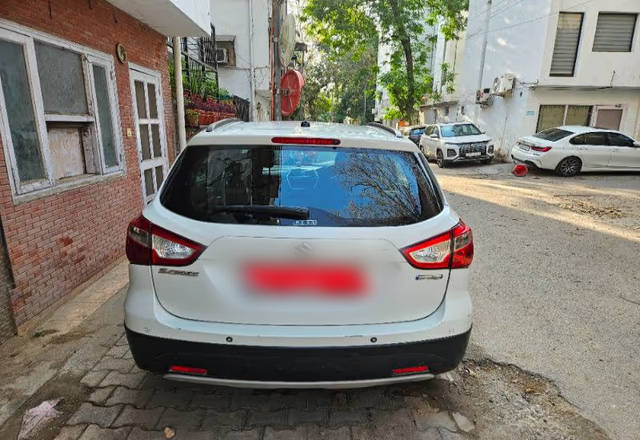 https://images10.gaadi.com/usedcar_image/4480601/original/53462491-7883-4377-8c1f-3b4420d24983.?imwidth=6401