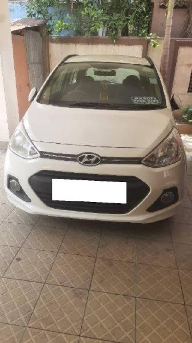 https://images10.gaadi.com/usedcar_image/4480811/original/processed_98f51bdc-140c-4040-9580-77d2ab8a8402.jpg?imwidth=6402