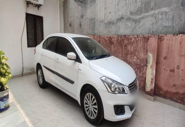 https://images10.gaadi.com/usedcar_image/4480815/original/89b3ab4a-3c89-410b-ad34-8e8fa47a98b4.?imwidth=6400