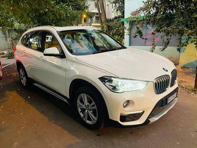 https://images10.gaadi.com/usedcar_image/4480818/original/processed_ee00483a232ad3d43dfe3148dde6d5e5.jpg?imwidth=6402