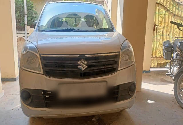 https://images10.gaadi.com/usedcar_image/4480945/original/401aa85a-510c-4359-a1f1-c30e91cdc12c.?imwidth=6400
