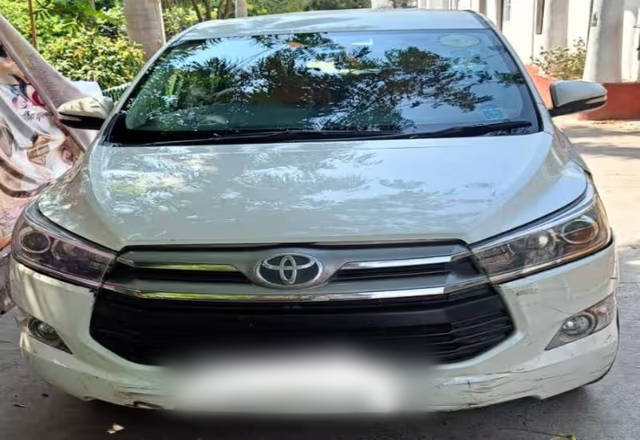 https://images10.gaadi.com/usedcar_image/4480957/original/afc804b3-d9de-4e38-be8c-37ddd06216a6.?imwidth=6402