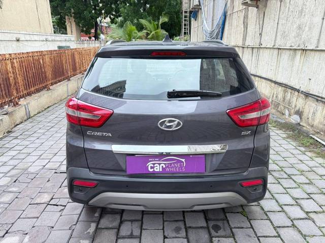https://images10.gaadi.com/usedcar_image/4481407/original/processed_fac4e2061f104bf9fdbb9f901edc0fa5.jpg?imwidth=6401