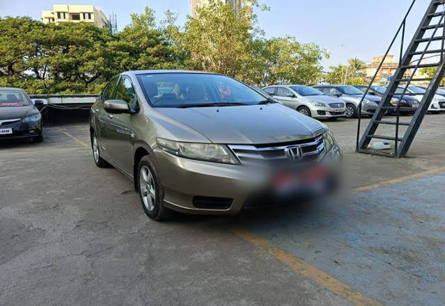 https://images10.gaadi.com/usedcar_image/4481601/original/c733d2d4-09af-4061-bff9-43fbf21010de.?imwidth=6400