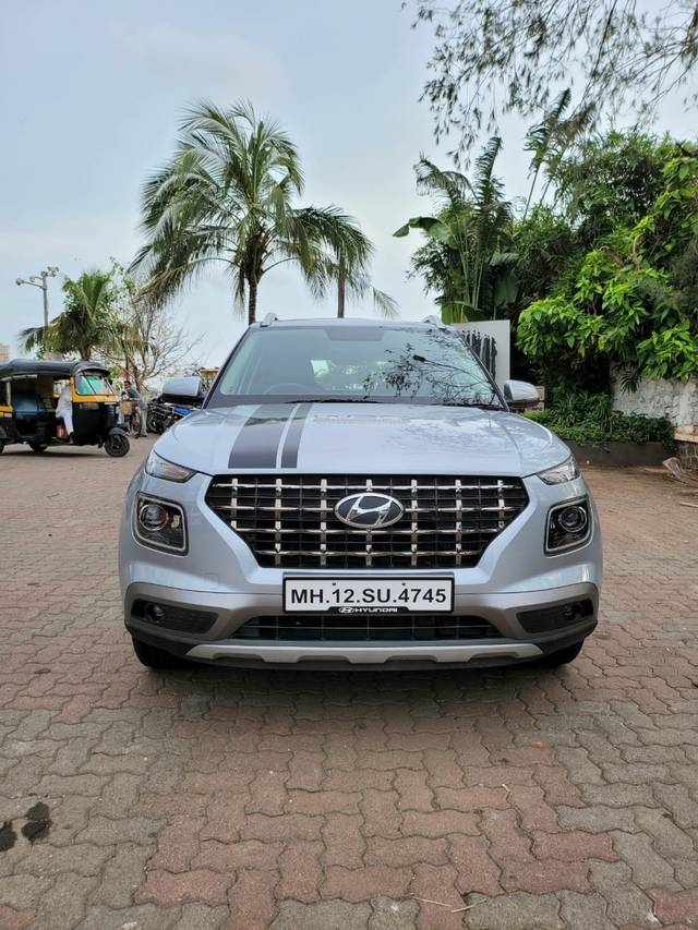 https://images10.gaadi.com/usedcar_image/4481636/original/74c9674a62db7cd61d2f0f95e926e346.jpeg?imwidth=6400