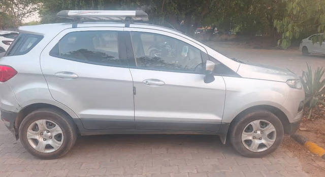 https://images10.gaadi.com/usedcar_image/4481645/original/3b990e57-7e1d-4be8-b80c-753a3f333727.png?imwidth=6402