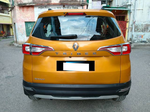 https://images10.gaadi.com/usedcar_image/4481716/original/processed_2709457e8f4866e6dce93fb90f833825.jpg?imwidth=6402