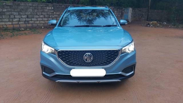 https://images10.gaadi.com/usedcar_image/4481749/original/processed_36cab0d0a86b08e750d649116fcfe212.jpg?imwidth=6400