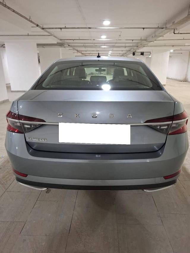 https://images10.gaadi.com/usedcar_image/4481791/original/processed_ba5f2f77b473bf78e4230e51f2c46204.jpg?imwidth=6402
