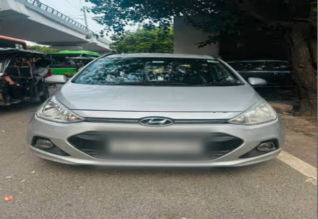 https://images10.gaadi.com/usedcar_image/4481816/original/9c54ce0c-ce46-4a63-b46d-e5973937c3f3.png?imwidth=6401