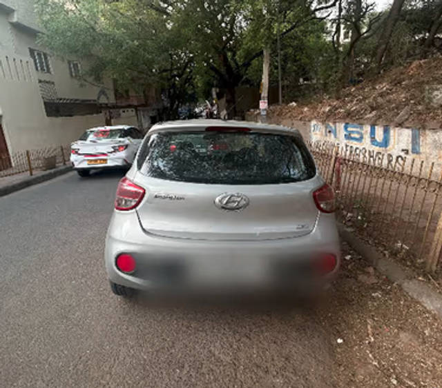 https://images10.gaadi.com/usedcar_image/4481816/original/c2a49bbf-e91b-4bf2-9c58-7f4a528b7fc3.png?imwidth=6400