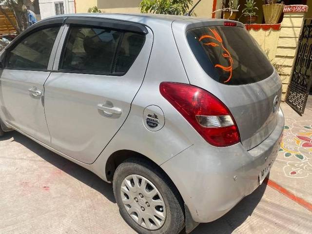 https://images10.gaadi.com/usedcar_image/4481830/original/processed_65f5b85c-5f9a-4808-bb0e-a66f8386381d.jpeg?imwidth=6402
