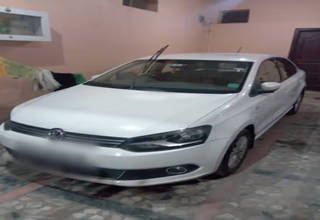 Volkswagen Vento 2013-2015 Volkswagen Vento 1.5 TDI Highline
