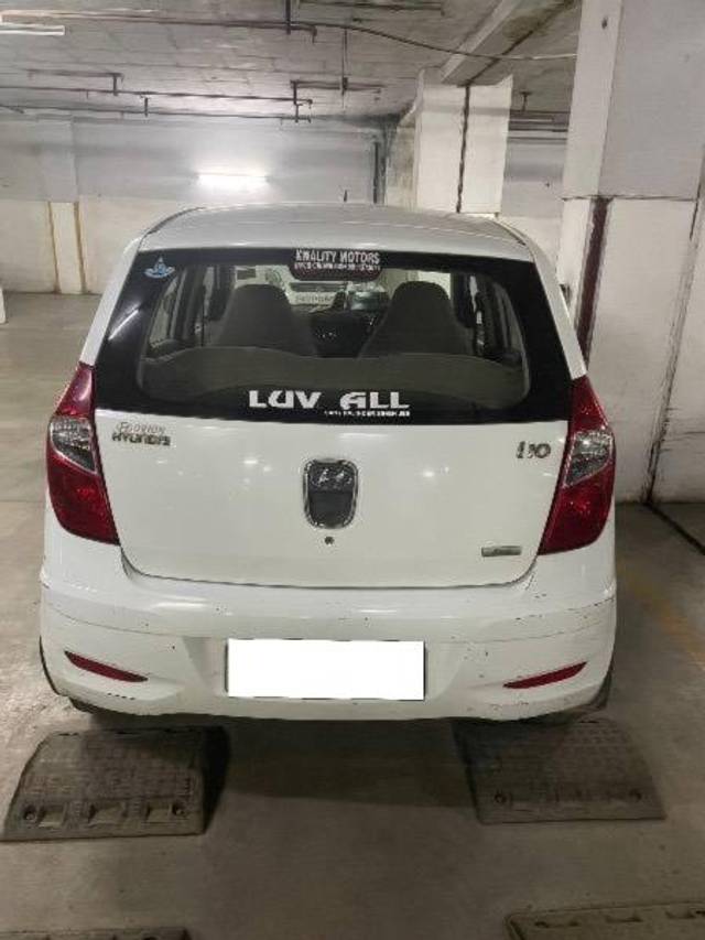 https://images10.gaadi.com/usedcar_image/4481989/original/processed_4fae4182-4231-41ba-8c69-e57dc22b6e45.jpeg?imwidth=6402