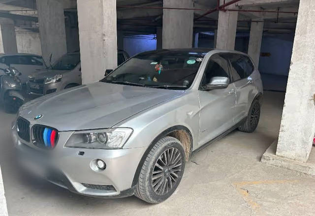 https://images10.gaadi.com/usedcar_image/4482067/original/17a4c669-848d-4011-a6dd-9645ba4dd731.?imwidth=6400