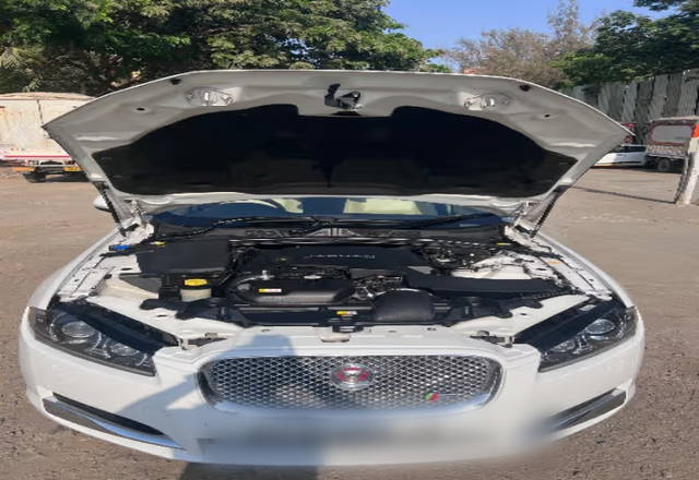 https://images10.gaadi.com/usedcar_image/4482280/original/47e0ff66-263a-4f48-9584-dafd4e4d535a.?imwidth=6401