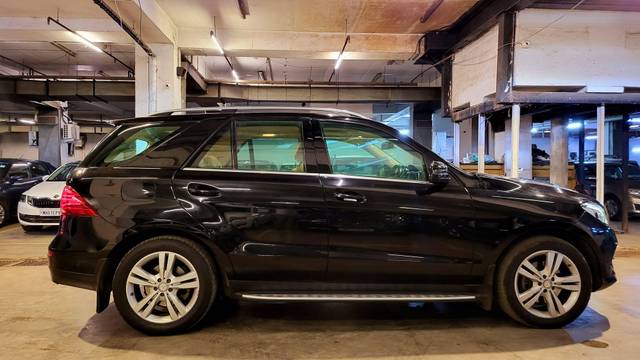 https://images10.gaadi.com/usedcar_image/4482404/original/processed_25272208da2c06ea6b3d2c973a597068.jpg?imwidth=6401