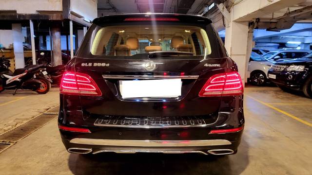 https://images10.gaadi.com/usedcar_image/4482404/original/processed_6a6925b041eb40d5222456751ae84cc7.jpg?imwidth=6402