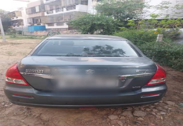 https://images10.gaadi.com/usedcar_image/4482466/original/d8b4f7b8-864e-4f17-a562-ccc0bea8d3bd.?imwidth=6402