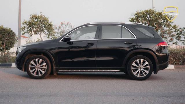 https://images10.gaadi.com/usedcar_image/4482628/original/processed_c49f2957b8ca32609631a7d6f7148220.jpg?imwidth=6401