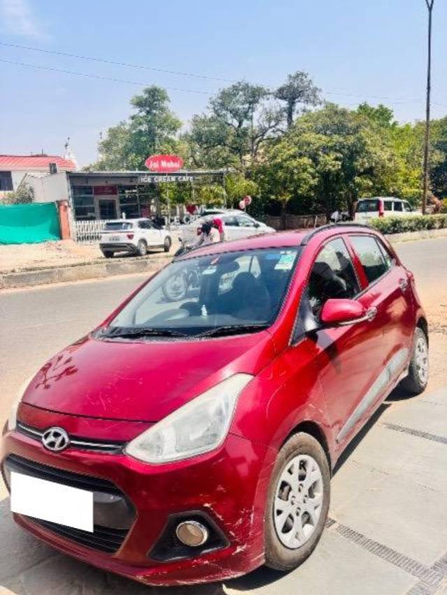 https://images10.gaadi.com/usedcar_image/4482674/original/processed_b9a9d215-80c0-4518-aa71-61dd2604a9ee.jpeg?imwidth=6401