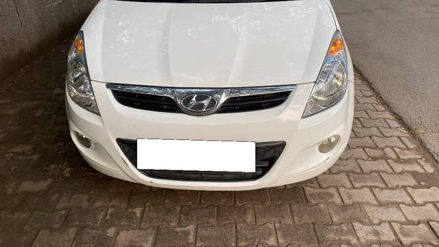 https://images10.gaadi.com/usedcar_image/4482847/original/processed_41bccba0-4aad-49c7-b8c9-aa5cc13d983d.jpeg?imwidth=6401