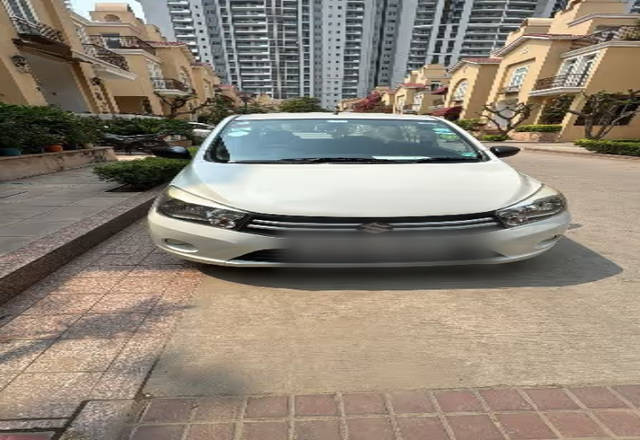 https://images10.gaadi.com/usedcar_image/4482985/original/fb82c004-3a07-496e-996f-b8622c472cd6.?imwidth=6400