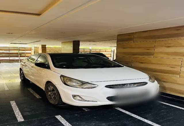 https://images10.gaadi.com/usedcar_image/4483096/original/b95e96c7-a74f-4a6e-a7f3-b5584bd7082e.?imwidth=6400