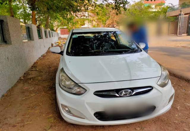 https://images10.gaadi.com/usedcar_image/4483550/original/69616255-060c-46f0-9229-0fabd506e515.?imwidth=6402