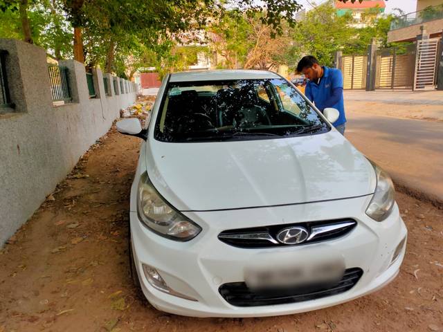 https://images10.gaadi.com/usedcar_image/4483560/original/3f3acc78-8806-49b8-ac18-55aaf643abf8.jpg?imwidth=6402
