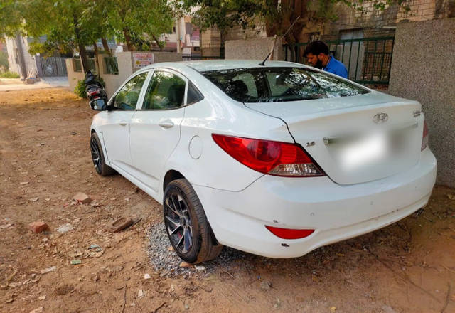 https://images10.gaadi.com/usedcar_image/4483560/original/ac88bebe-3540-422f-bda2-9c79a7a59a27.?imwidth=6401