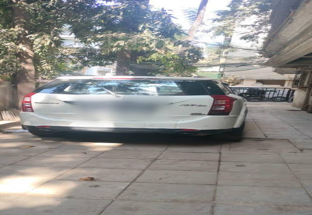 https://images10.gaadi.com/usedcar_image/4483731/original/58452673-6988-4601-8532-d5092ae7e9a8.?imwidth=6400
