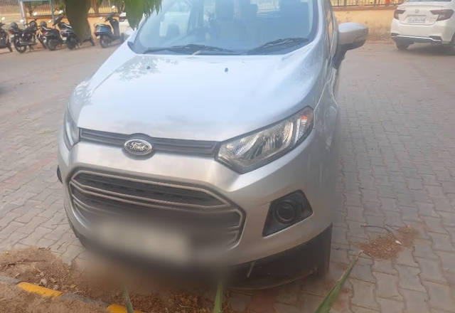 https://images10.gaadi.com/usedcar_image/4483787/original/f81d5745-4d5a-414d-bf52-e8d2ec9309ad.?imwidth=6400