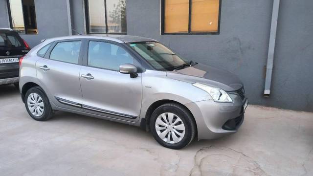 https://images10.gaadi.com/usedcar_image/4483928/original/processed_e3e7cc96-106d-41e9-bdc3-a71c65da7151.jpg?imwidth=6401